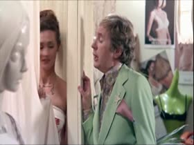 Glory Annen nude, bra scene in Felicity 12