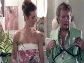 Glory Annen nude, bra scene in Felicity 17