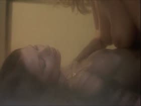 Glory Annen lesbian, nude scene in Felicity 17