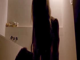 Jessica Biel Bathroom , Kissing scene in London 15