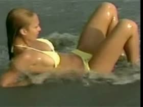 Jessica alba bikini, side boobs scene in Trippin 9