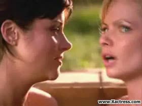 Jaime Pressly and Tiffani Amber Thiessen 12