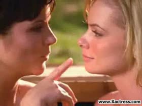 Jaime Pressly and Tiffani Amber Thiessen 17