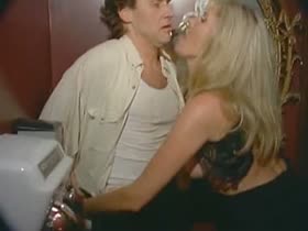 Lana Clarkson hot sex in elevator 16