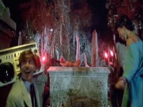 Linnea Quigley in Return of the Living Dead (1985) 6