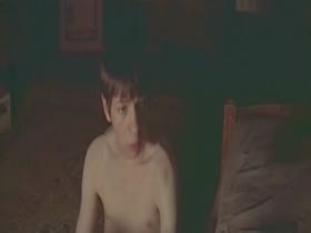 Lara Belmont in The War Zone (1999) 13