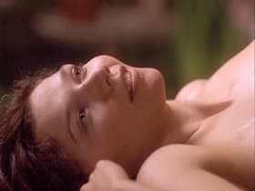 Maggie Gyllenhaal nude, Bathtub scene in Secretary (2002) 13