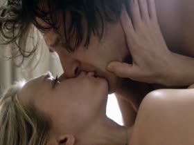 Naomi Watts Nipple , Couple scene in 21 Grams (2003) 10