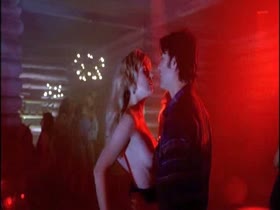 Sheryl Lee nude , kissing scene in Twin Peaks 6
