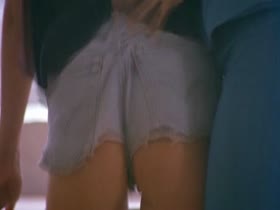 Yuliya Mayarchuk lesbian , kissing scene in Cheeky 2