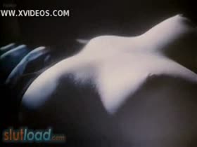 Anna Ammirati fingering, nude scene in Frivolous Lola (1998)       13