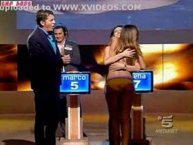 Belen Rodriguez bikini scene in The Beat 13