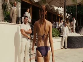Gal Gadot hot body almost naked 14
