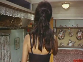 Sophia Loren shows off her curves 16