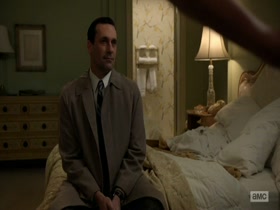 Linda Cardellini underware , hot scene in Mad Men (2007) 15