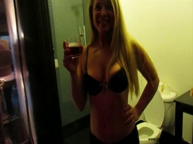  Pippi Longstocking aka Tami Erin laydown scene in The Sex Tape 15