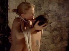 Heather Graham tied fucked by Joseph Fiennes 20