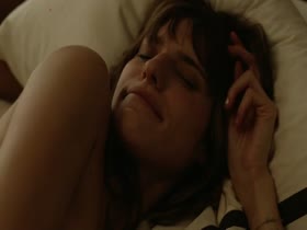 Lake Bell in How to Make it In America S02E03 1