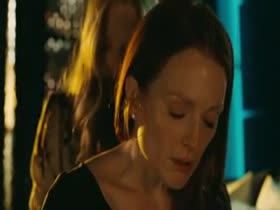 Amanda Seyfried Lesbian Scene in Chloe 12