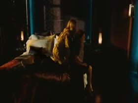Amanda Seyfried Lesbian Scene in Chloe 8