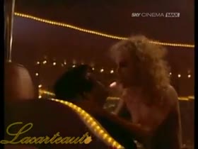 Elizabeth Berkley in Showgirls (lapdance) 18