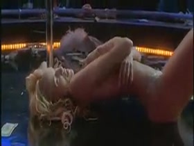 Striptease en el Blue Iguana (2) 10