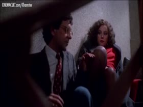Stefania Sandrelli in Una donna allo specchio 9