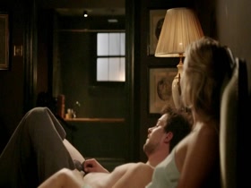 Miranda Raison in Spotless in S01E02 5