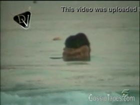 Daniela Cicarelli having sex in the sea 10