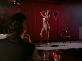 Lara Daans,Shannon Tweed,Katie Griffin,Dyanne DiMarco in Electra (1996) 3