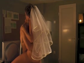 Maggie Taylor in Life on Top S02E06 (2009) 5