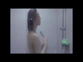 Viki (Kang Eun Hye) in a pharisee 1