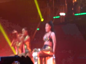 Nicki Minaj in Anaconda (Live) Paris, Zenith 12