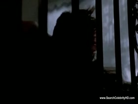 Linda Fiorentino nude in The Last Seduction (1994) 14