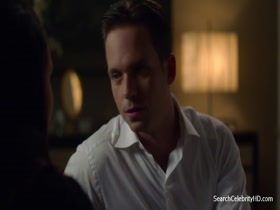 Meghan Markle cleavage , hot scene in Suits S05E02 10