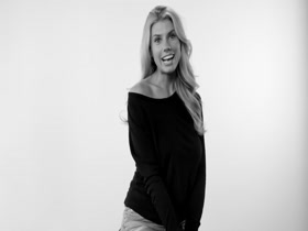 Charlotte McKinney in How to Date Me 1
