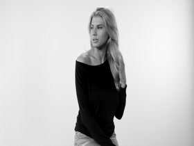 Charlotte McKinney in How to Date Me 18