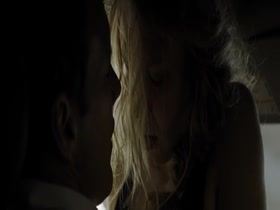 Penelope Mitchell, Jessica Pike in Zipper (2015) 13