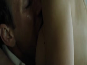 Penelope Mitchell, Jessica Pike in Zipper (2015) 16