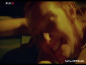 Ditte Hansen in Ditte & Louise S01E01