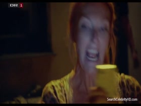 Ditte Hansen in Ditte & Louise S01E01 20