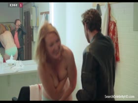 Ditte Hansen in Ditte & Louise S01E01 6