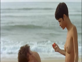 Omahyra Mota nude, boobs scene in Happy End 4