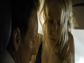 Penelope Mitchell in Zipper (2015) 20
