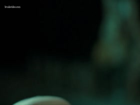 Elizabeth McLaughlin in Hand of God S01E02 5