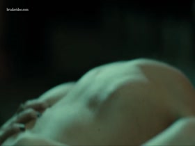 Elizabeth McLaughlin in Hand of God S01E02 6