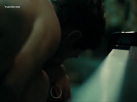 Elizabeth McLaughlin in Hand of God S01E02 7