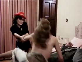 Lory Del Santo ,Franca Stoppi, Cristina Manusardi in La gorilla (1982) 18