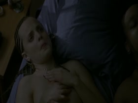 Mena Suvari, Sharlene Royer in Stuck (2007) 13