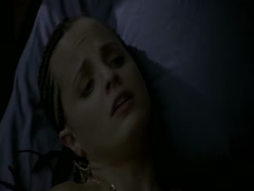 Mena Suvari, Sharlene Royer in Stuck (2007) 8